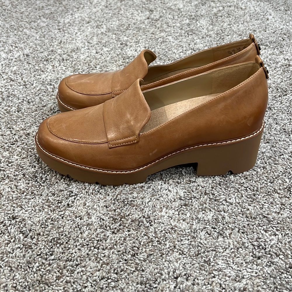 Tan loafers - never worn